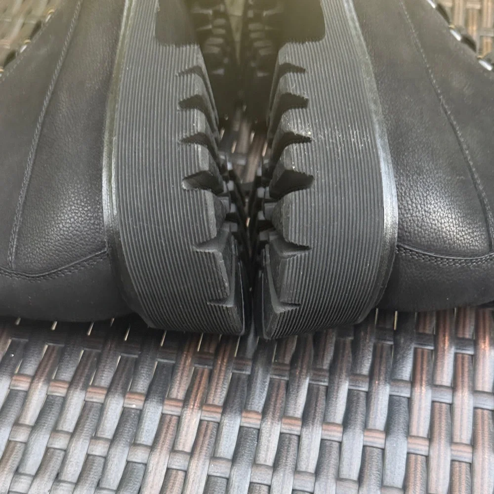 NWOT Steve Madden Black Men's walvia boots size 9.5